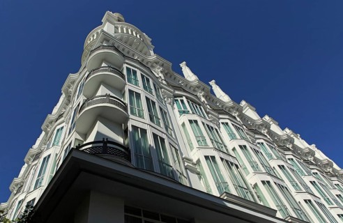 'Me by Melia' Reina Victoria hotel, Plaza de Santa Anna, Barrio de las Letras, Madrid city centre,