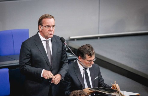 Boris Pistorius, Federal Minister of Defence, during government questioning in the Bundestag in