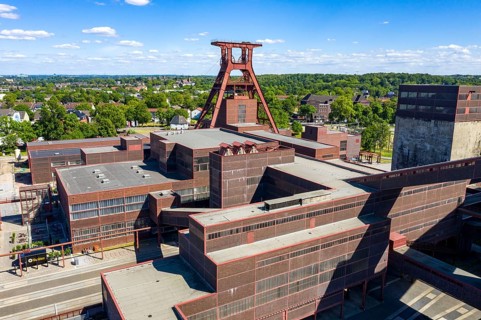 Zollverein Coal Mine Industrial Complex World Heritage Site, double headframe, shaft 12, Essen,