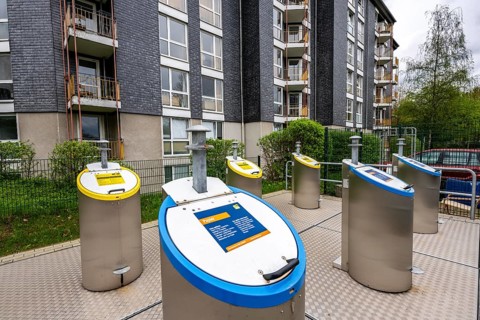 Underground waste disposal system, waste columns for different types of waste, in underground