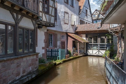 Old town of Wissembourg with Canal de la Lauter, Lauter Canal, Wissembourg, Alsace, France, Europe