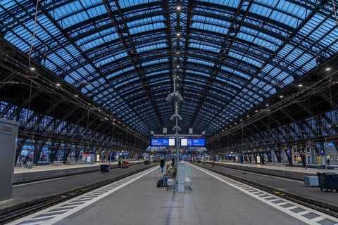 3-day strike by the railway union GDL, only very few local and long-distance trains run, empty