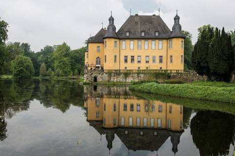 Moated castle, Schloss Dyck, Jüchen, Lower Rhine, North Rhine-Westphalia, Germany, Europe