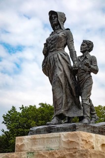 Ponca City, Oklahoma, The Pioneer Woman Statue by Bryant Baker, outside the Pioneer Woman Museum