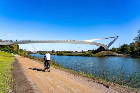 New bridge over the Rhine-Herne Canal and the Emscher, leap over the Emscher, bicycle and