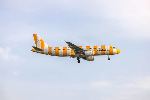 Aircraft on approach, Condor Airbus A320-200, Fraport. Frankfurt am Main, Hesse, Germany, Europe