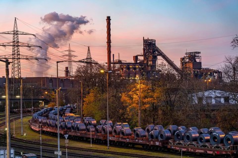 Blast furnace Schwelgern 1 and 2, strip steel coils, on freight wagons, at the ThyssenKrupp Steel