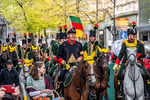Parade of historically costumed guildsmen, Sechseläuten or Sächsilüüte, Zurich Spring Festival,