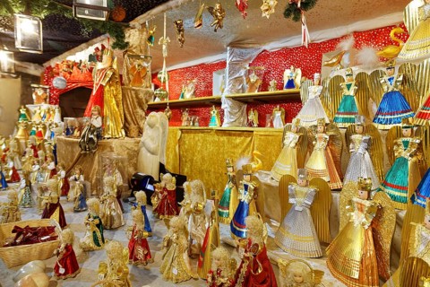Rauschgoldengel, angel made of paper, traditional, traditional offer, stand at the Nuremberg