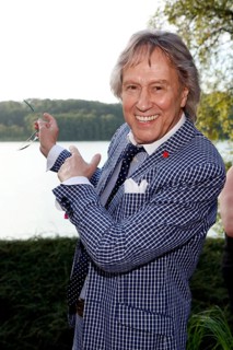 Bert Beel at the event Landpartie with Julian F.M. Stöckel at the Strandhotel Vier Jahreszeiten in