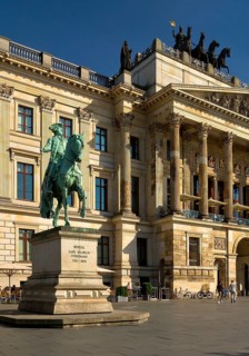 Palace on Palace Square with quadriga and equestrian statue of Duke Carl Wilhelm Ferdinand,