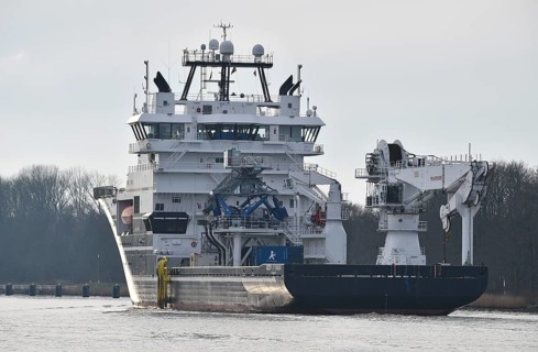 Offshore wind farm supply ship Deep Cygnus in the Kiel Canal, Schleswig-Holstein, Germany, Europe