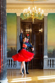 Ballet meets breakdance: With 100 beats per minute into the stollen season Dresden stollen bakers