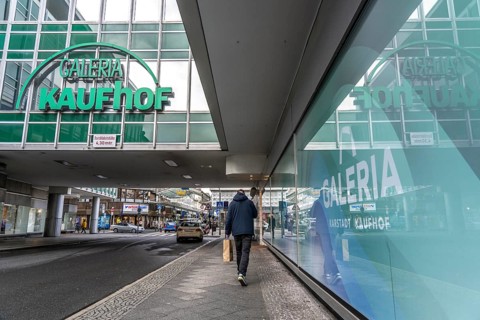 Galeria Kaufhof department stores' in the city centre of Krefeld, on Hochstraße, is affected by the