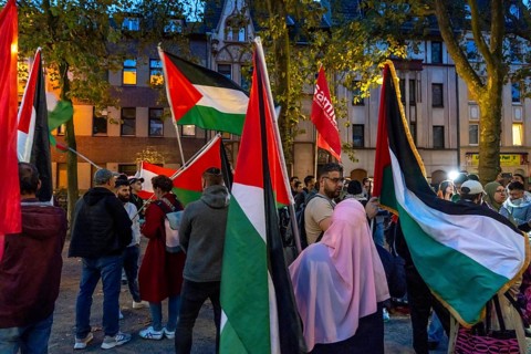 Demonstration by pro-Palestinian activists in Duisburg-Hochfeld, around 110 demonstrators marched