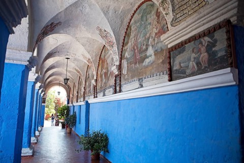 Cloister in the Convento Santa Catalina nunnery, Arequipa, Province of Arequipa, Peru, South