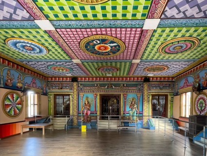 Hindu prayer room Prayer room in Hindu temple Shri Sri Draupadi Amman Kovil Temple, Cap Malheureux,