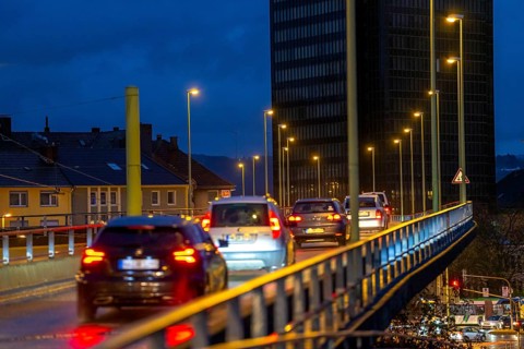 City centre traffic, federal road B54, Eckeseyer Straße, on a bridge in the city centre of Hagen,