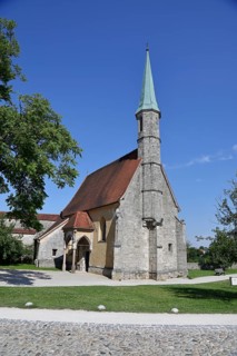 Burghausen Castle, the Hedwig Chapel built around 1489 in the castle courtyard, Burghausen,