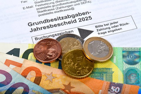 Property tax annual tax assessment 2025, symbolic image property tax reform, property tax,