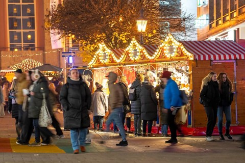Pre-Christmas period, Christmas market in the city centre of Essen, Kettwiger Straße, North