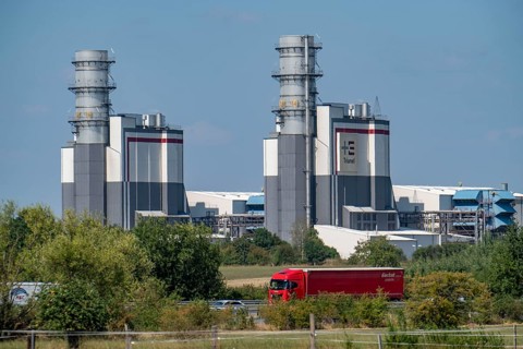 Trianel Hamm-Uentrop combined-cycle gas and steam power plant, two power plant units, each with an