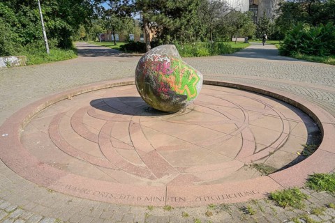 Sundial at the Zeiss-Großplanetarium, Prenzlauer Allee, Prenzlauer Berg, Pankow, Berlin, Germany,