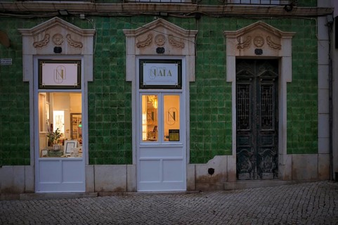 Green house with azulejos, tiles, square Praça Luís de Camões, old town, Lagos, evening mood,