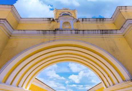 Guatemala, Santa Catalina arch in Antigua in historic city center Barrio Historico, Central America
