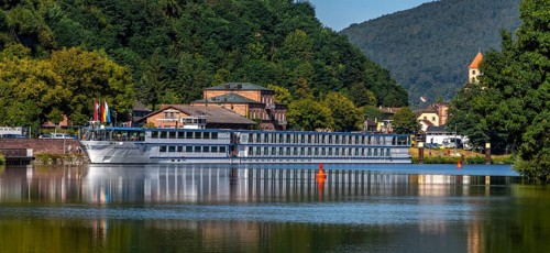 Passenger jetty, promenade on the banks of the Main, Miltenberg, Lower Franconia, Bavaria, Germany,