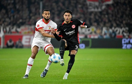 Josha Vagnoman VfB Stuttgart (04) against Omar Marmoush Eintracht Frankfurt SGE (07) MHPArena, MHP