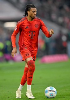 Michael Olise FC Bayern Munich FCB (17) Action on the ball Allianz Arena, Munich, Bavaria, Germany,