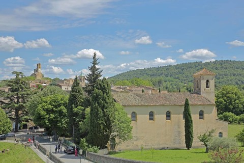 Temple, church and townscape of Lourmarin, Luberon, Vaucluse, Provence, France, Europe
