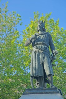Sculpture Saint Louis, Louis the Saint, Louis IX, French, French, king, statue with crown and