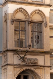 Oriel with stag figure from the historic Gasthaus zum Goldenen Deer, Regensburg, Upper Palatinate,