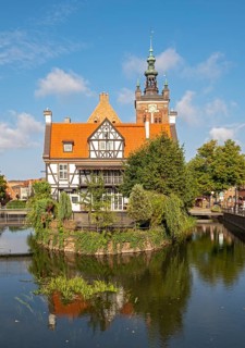 Dwór Cechu Mlynarzy, Manor of the millers' guild, and Radunia Canal as seen from the Bread Bridge,