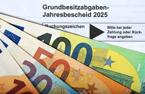 Property tax annual tax assessment 2025, symbolic image property tax reform, property tax,