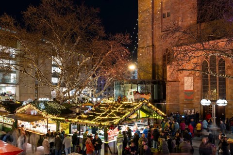 Christmas market at St. Reinoldi Church, Dortmund, Ruhr area, North Rhine-Westphalia, Germany,