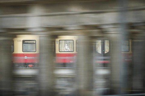 Symbolic photo on the topic of accessibility in public transport. A light rail vehicle travels