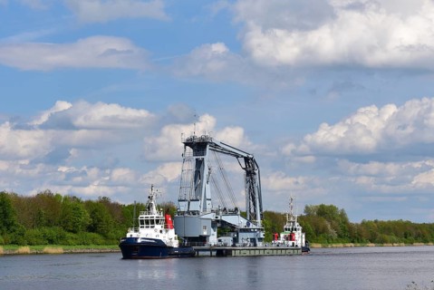 Floating crane Griep Y876 in the Kiel Canal, Kiel Canal, NOK, Schleswig-Holstein, Germany, Europe