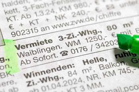 Symbol image for housing shortage, flat rental, flat advert, room, highlighter, Germany, Europe