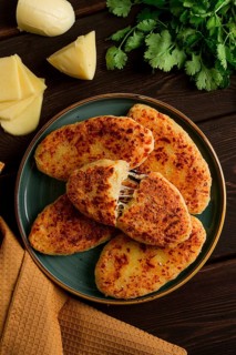 Chvishtari, corn flour tortillas with cheese, pastries, Georgian cuisine, Mchadi, homemade, top