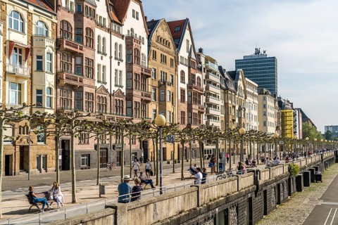 Rheinuferpromenade, City of Düsseldorf, North Rhine-Westphalia, Germany, Europe