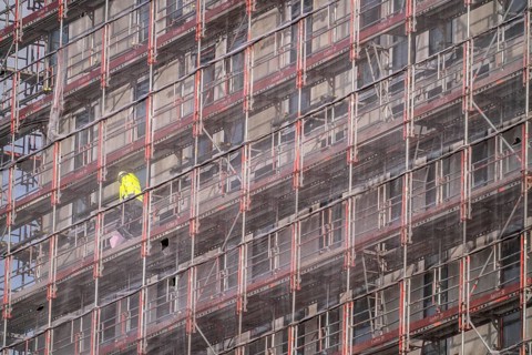 Construction workers on building sites in the east of Hafencity Hamburg, office building, new