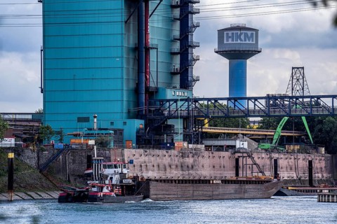 Works harbour of Hüttenwerke Krupp Mannesmann, HKM, pushed convoy, cargo ship on the Rhine,