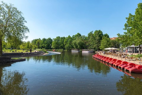 Odense, boat hire at Munke Mose Park, Odense River, restaurant, café, water features, Fyn, Fyn