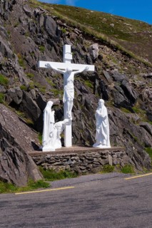 Cross at Slea Head Drive, Dingle Peninsula, County Kerry, Ireland, Europe