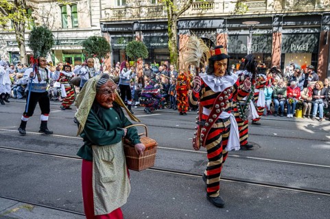 Participants dressed up as jesters from the guest canton of Schwyz, jesters' symposium of the