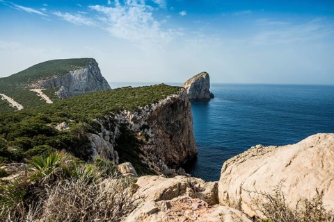 Coast with steep cliffs, Capo Caccia, near Alghero, Sardinia, Italy, Europe