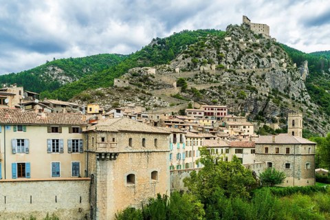Old rustic village of Entrevaux, Département Alpes Maritimes, French Maritime Alps, France, Europe